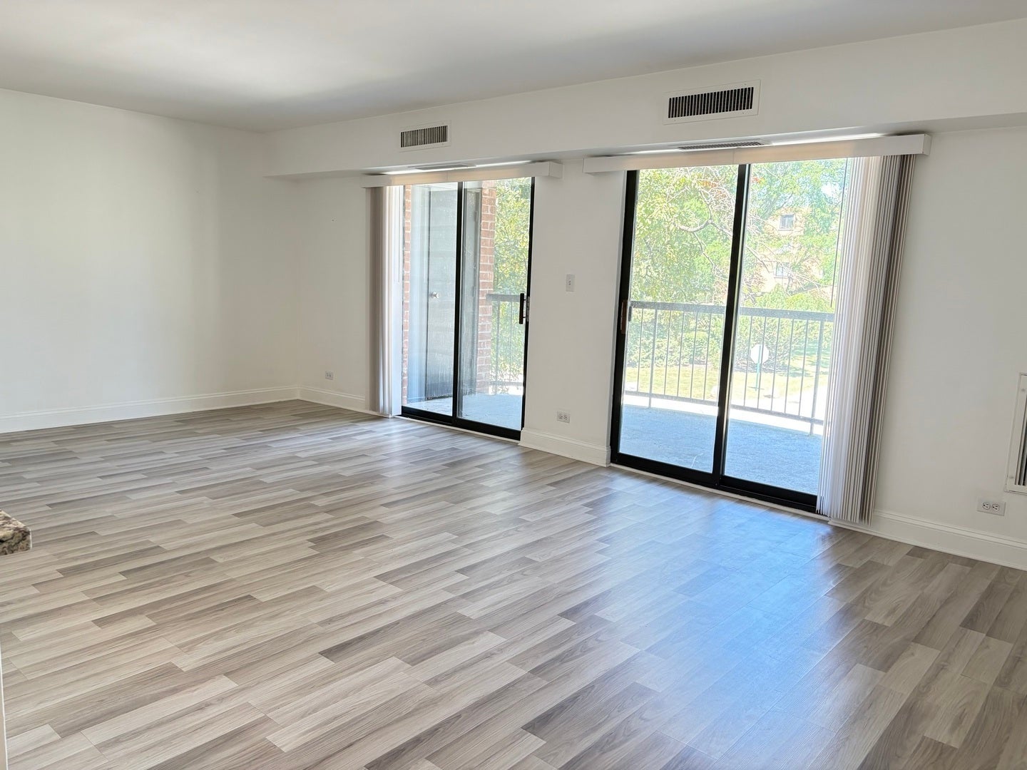 1415 E Central Road 203A
