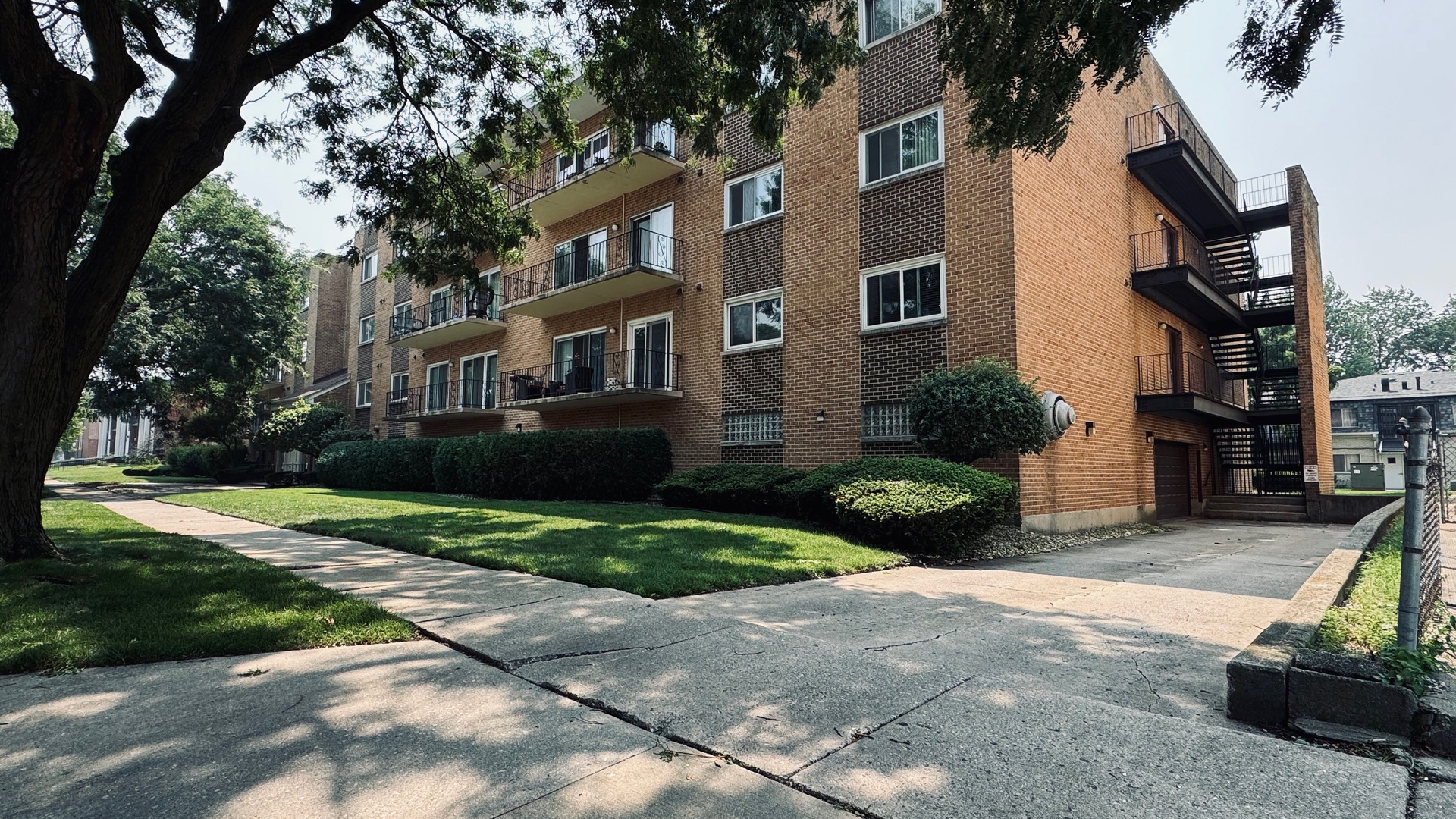 9620 S Komensky Avenue 208