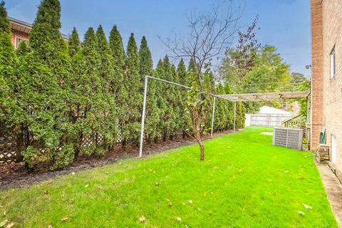 Tiny photo for 6433 N Drake Avenue, Lincolnwood, IL 60712 (MLS # 12512058)