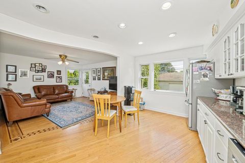 Tiny photo for 6433 N Drake Avenue, Lincolnwood, IL 60712 (MLS # 12512058)