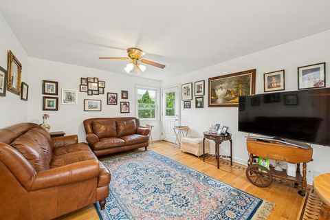 Tiny photo for 6433 N Drake Avenue, Lincolnwood, IL 60712 (MLS # 12512058)