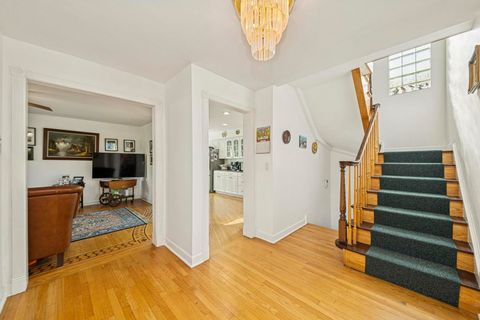 Tiny photo for 6433 N Drake Avenue, Lincolnwood, IL 60712 (MLS # 12512058)