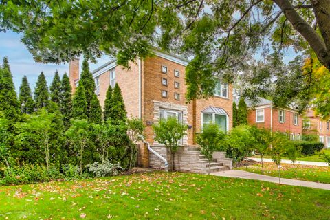 Tiny photo for 6433 N Drake Avenue, Lincolnwood, IL 60712 (MLS # 12512058)