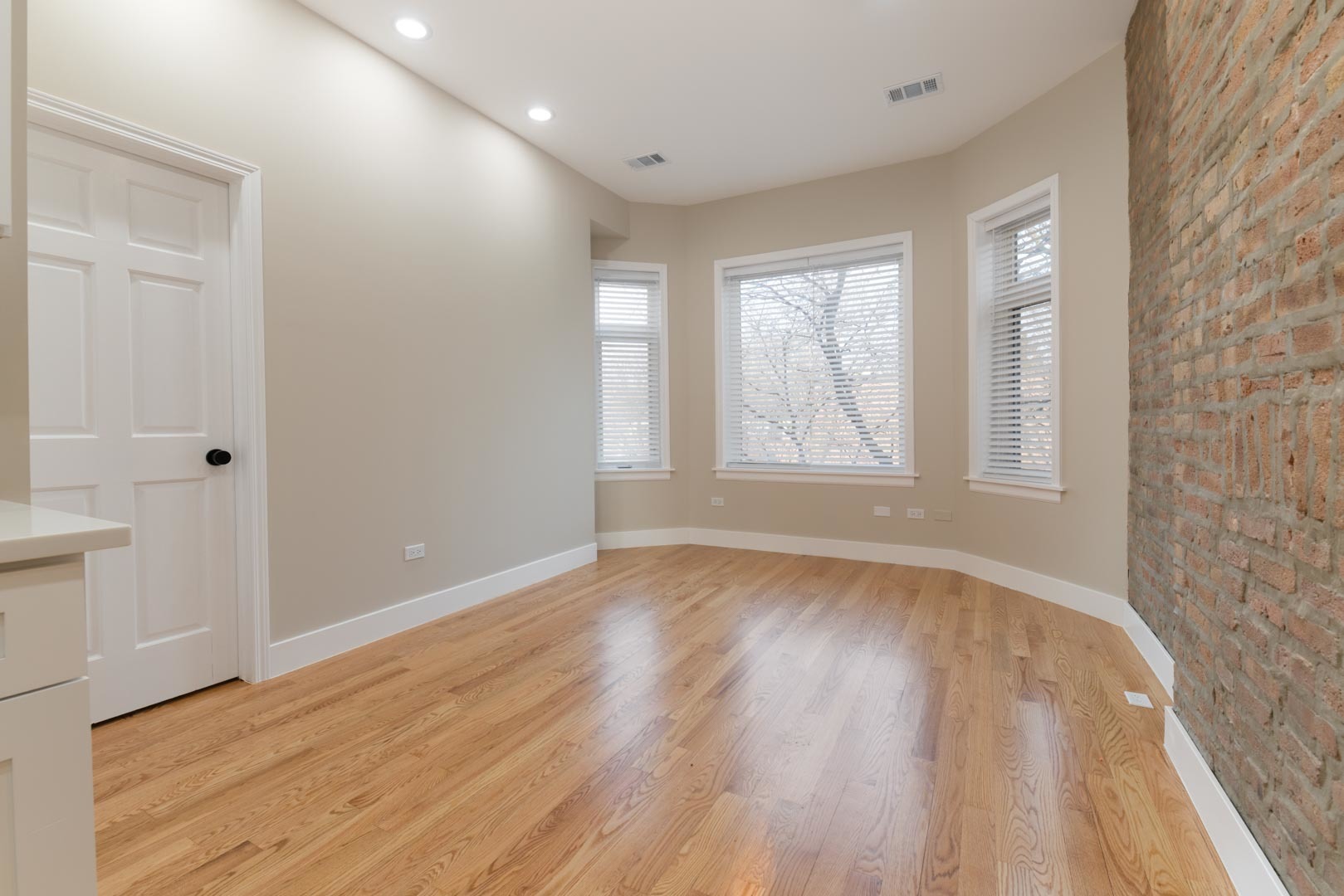 1303 W Flournoy Street 2F