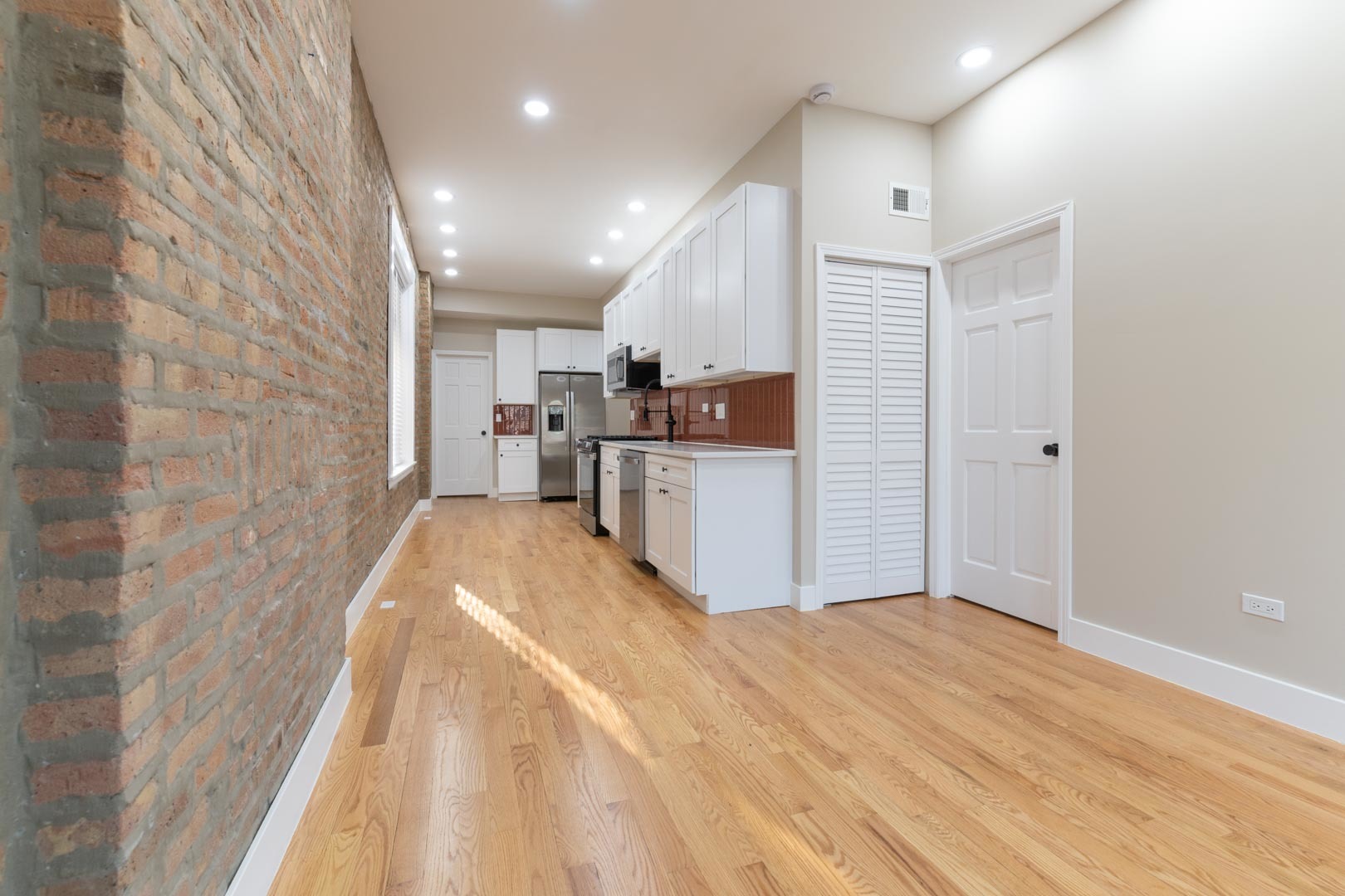 1303 W Flournoy Street 2F