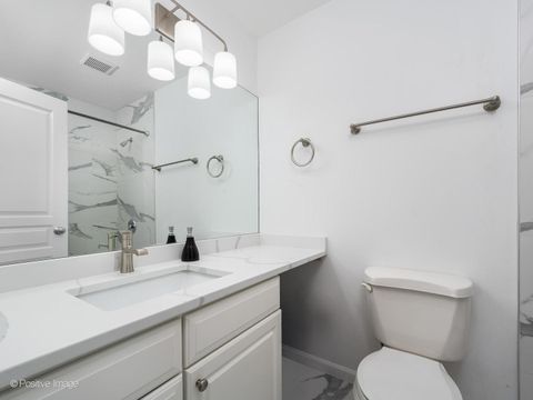 Tiny photo for 1645 W School Street #418, Chicago, IL 60657 (MLS # 12491204)