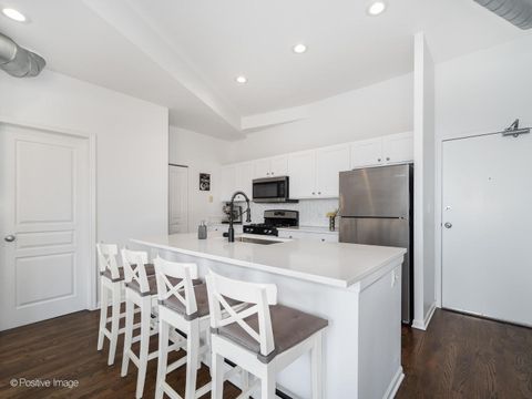 Tiny photo for 1645 W School Street #418, Chicago, IL 60657 (MLS # 12491204)
