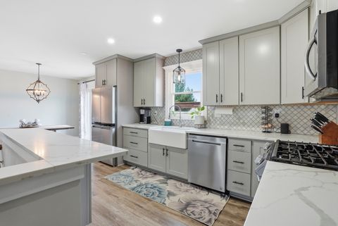 Tiny photo for 911 Somerset Street, New Lenox, IL 60451 (MLS # 12587397)