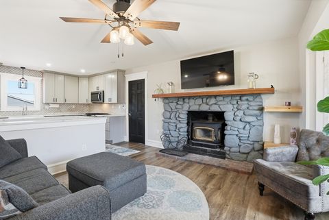 Tiny photo for 911 Somerset Street, New Lenox, IL 60451 (MLS # 12587397)