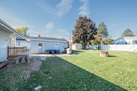 Tiny photo for 111 E Royal Drive, DeKalb, IL 60115 (MLS # 12504813)