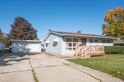 Tiny photo for 111 E Royal Drive, DeKalb, IL 60115 (MLS # 12504813)