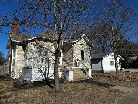 Tiny photo for 1001 E Oak Street, West Frankfort, IL 62896 (MLS # 12553033)