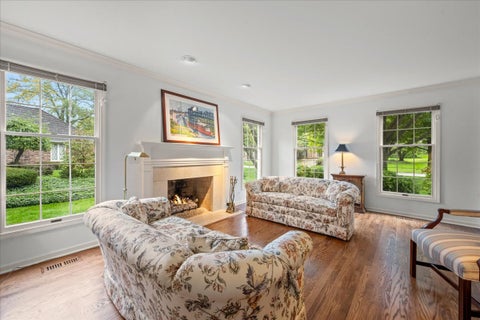 Tiny photo for 70 W Sandpiper Lane, Lake Forest, IL 60045 (MLS # 12772437)