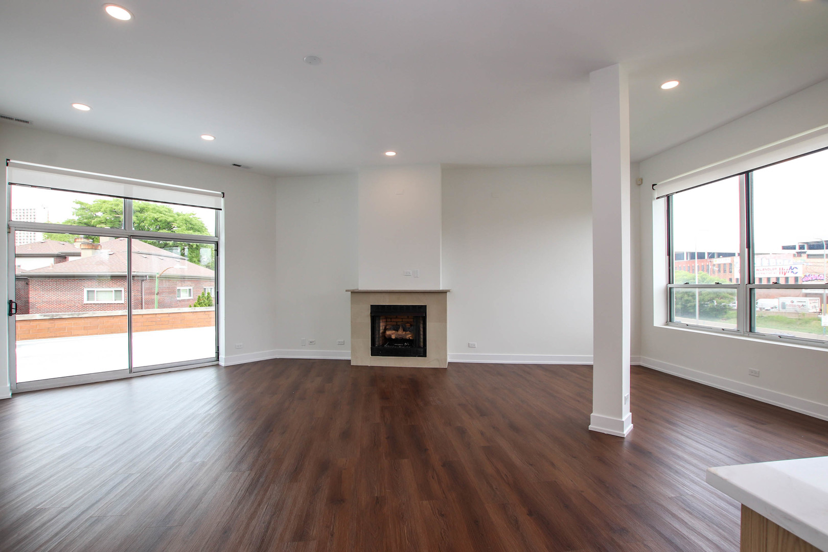 1001 N Milwaukee Avenue 204