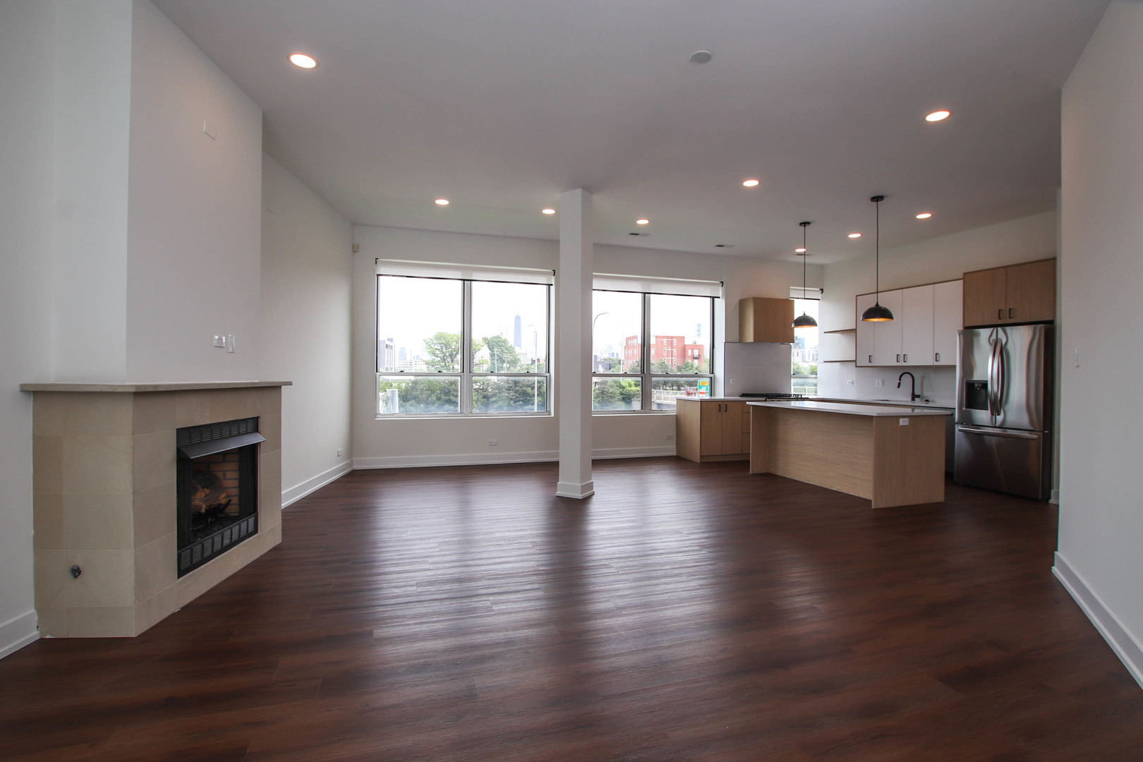 1001 N Milwaukee Avenue 204