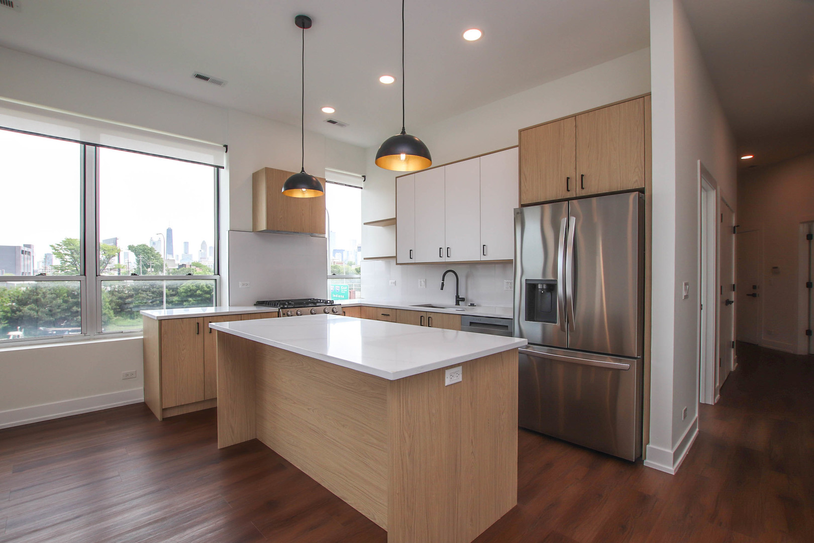 1001 N Milwaukee Avenue 204