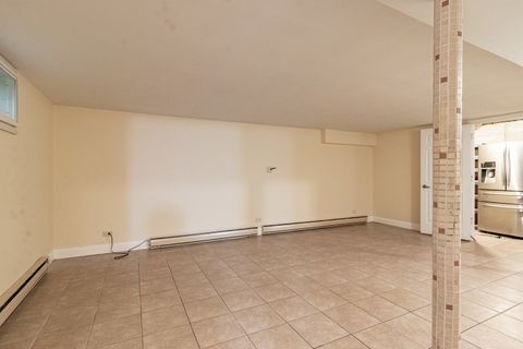 Tiny photo for 640 Sanders Court, Gurnee, IL 60031 (MLS # 12541562)