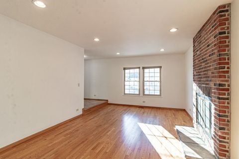 Tiny photo for 640 Sanders Court, Gurnee, IL 60031 (MLS # 12541562)