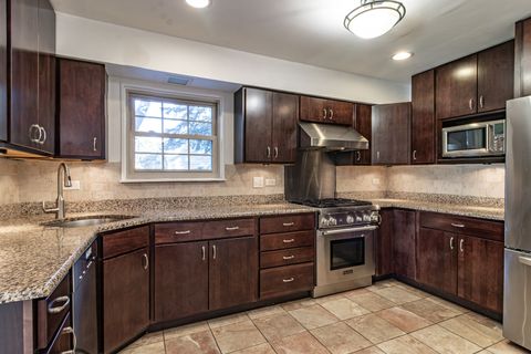 Tiny photo for 640 Sanders Court, Gurnee, IL 60031 (MLS # 12541562)