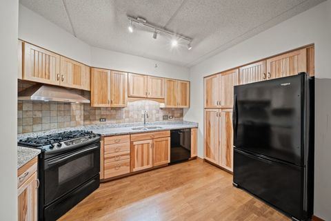 Tiny photo for 601 W Rand Road #207, Arlington Heights, IL 60004 (MLS # 12510026)