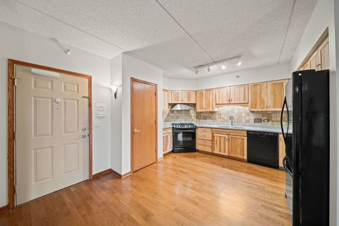 Tiny photo for 601 W Rand Road #207, Arlington Heights, IL 60004 (MLS # 12510026)