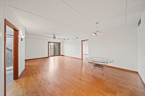 Tiny photo for 601 W Rand Road #207, Arlington Heights, IL 60004 (MLS # 12510026)