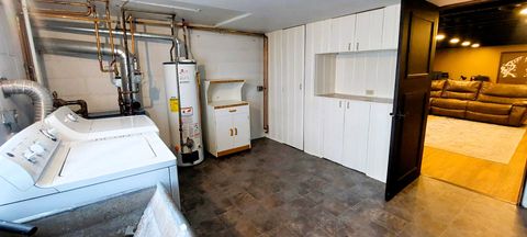 Tiny photo for 10824 Laporte Avenue, Oak Lawn, IL 60453 (MLS # 12558104)