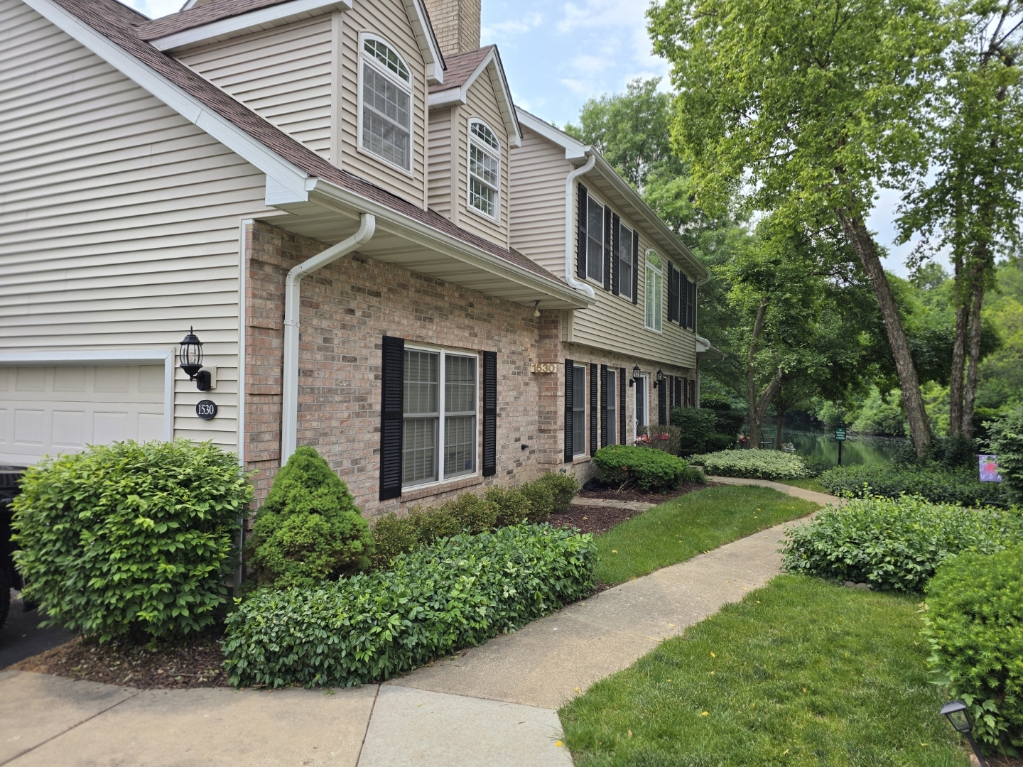 1530 Laurel Oaks Drive