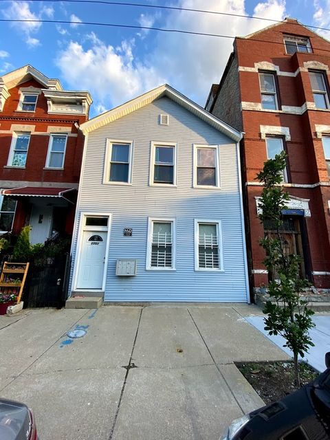 1751 W CULLERTON Street 1F Chicago IL 60608