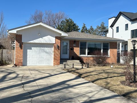 916 N Western Avenue Park Ridge IL 60068