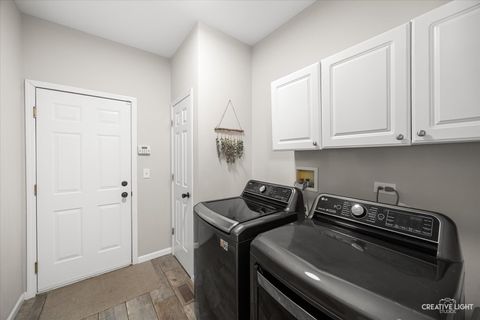 Tiny photo for 490 Treasure Drive, Oswego, IL 60543 (MLS # 12607449)