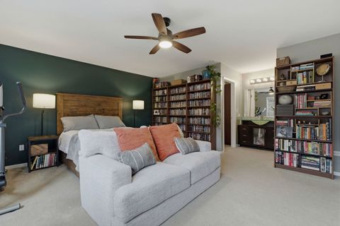 Tiny photo for Willowbrook, IL 60527 (MLS # 12575635)