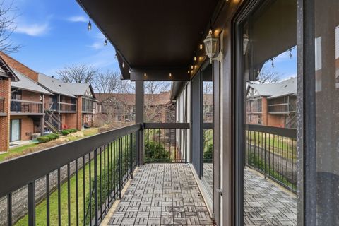 Tiny photo for Willowbrook, IL 60527 (MLS # 12575635)