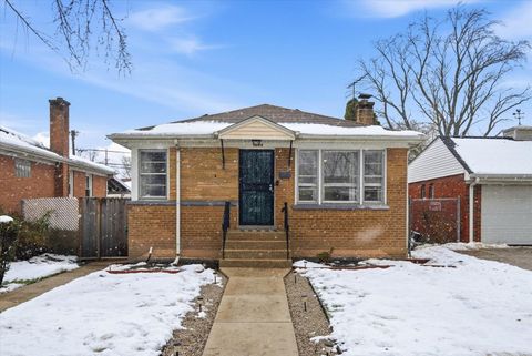 Photo of 1016 Hull Avenue, Westchester, IL 60154 (MLS # 12528707)