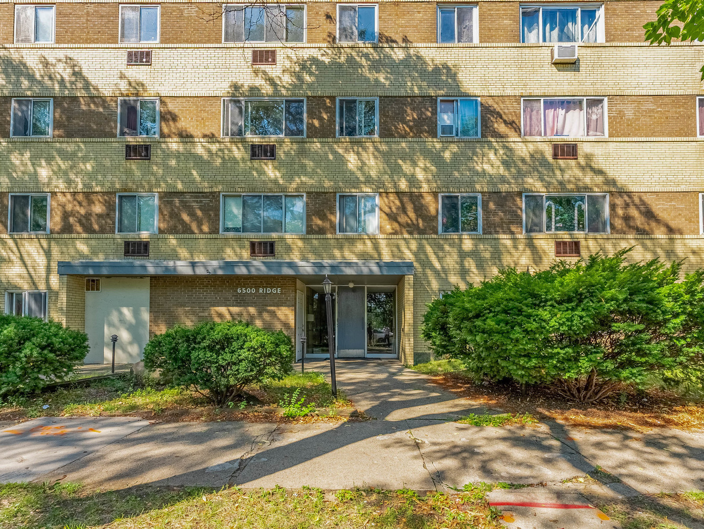 6500 N Ridge Boulevard 4E
