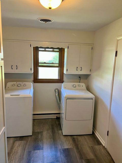 Tiny photo for 1347 Jeffery Street, Bradley, IL 60915 (MLS # 12470347)