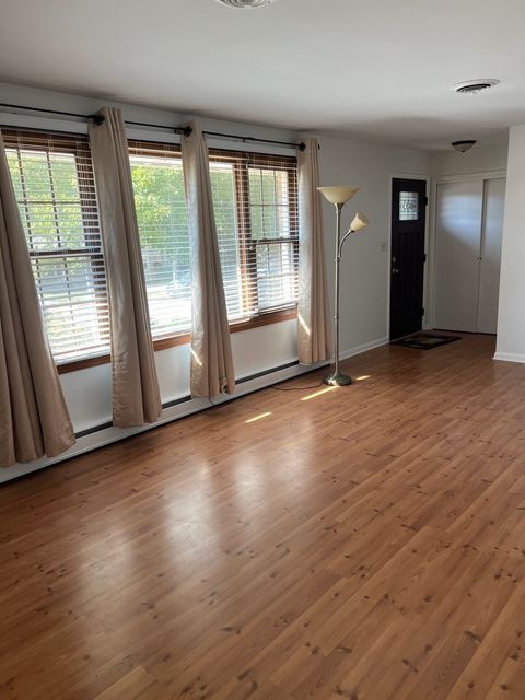 Tiny photo for 1347 Jeffery Street, Bradley, IL 60915 (MLS # 12470347)