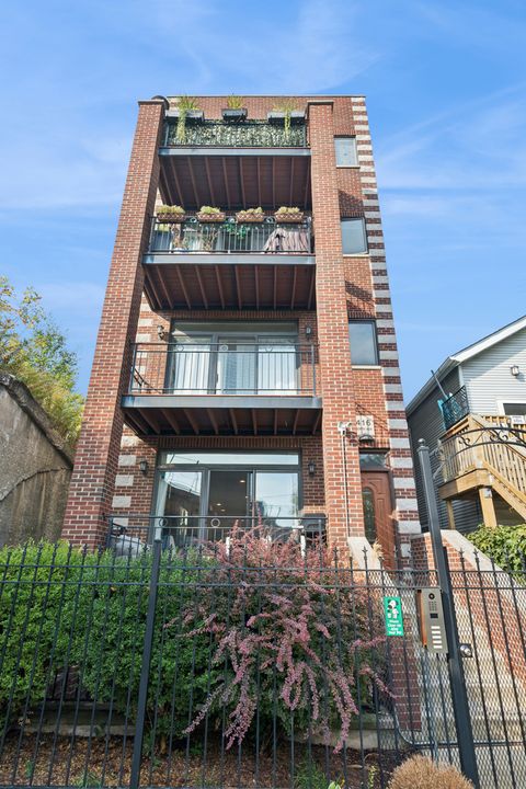 416 N Ada Street 1 Chicago IL 60642