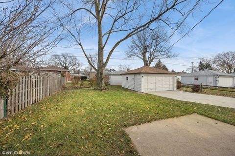 A home in La Grange Park