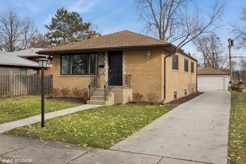 A home in La Grange Park