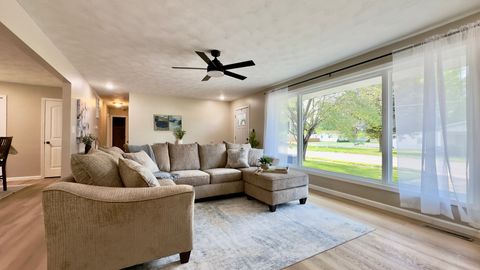 Tiny photo for 211 E Cleveland Street, West Frankfort, IL 62896 (MLS # 12639904)