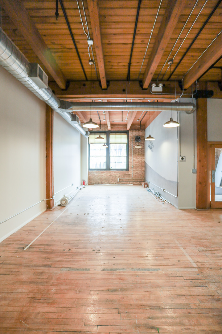 1700 W Irving Park Road 109