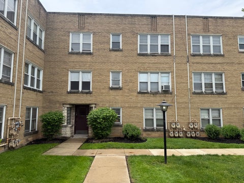 Photo of 1747 W 95th Place #1, Chicago, IL 60643 (MLS # 12763901)