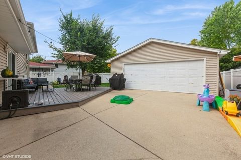 Tiny photo for 610 Bryn Mawr Avenue, Bartlett, IL 60103 (MLS # 12437828)