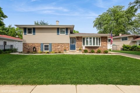 Photo of 610 Bryn Mawr Avenue, Bartlett, IL 60103 (MLS # 12437828)