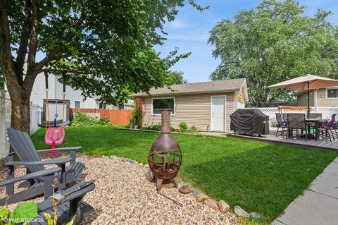 Tiny photo for 610 Bryn Mawr Avenue, Bartlett, IL 60103 (MLS # 12437828)