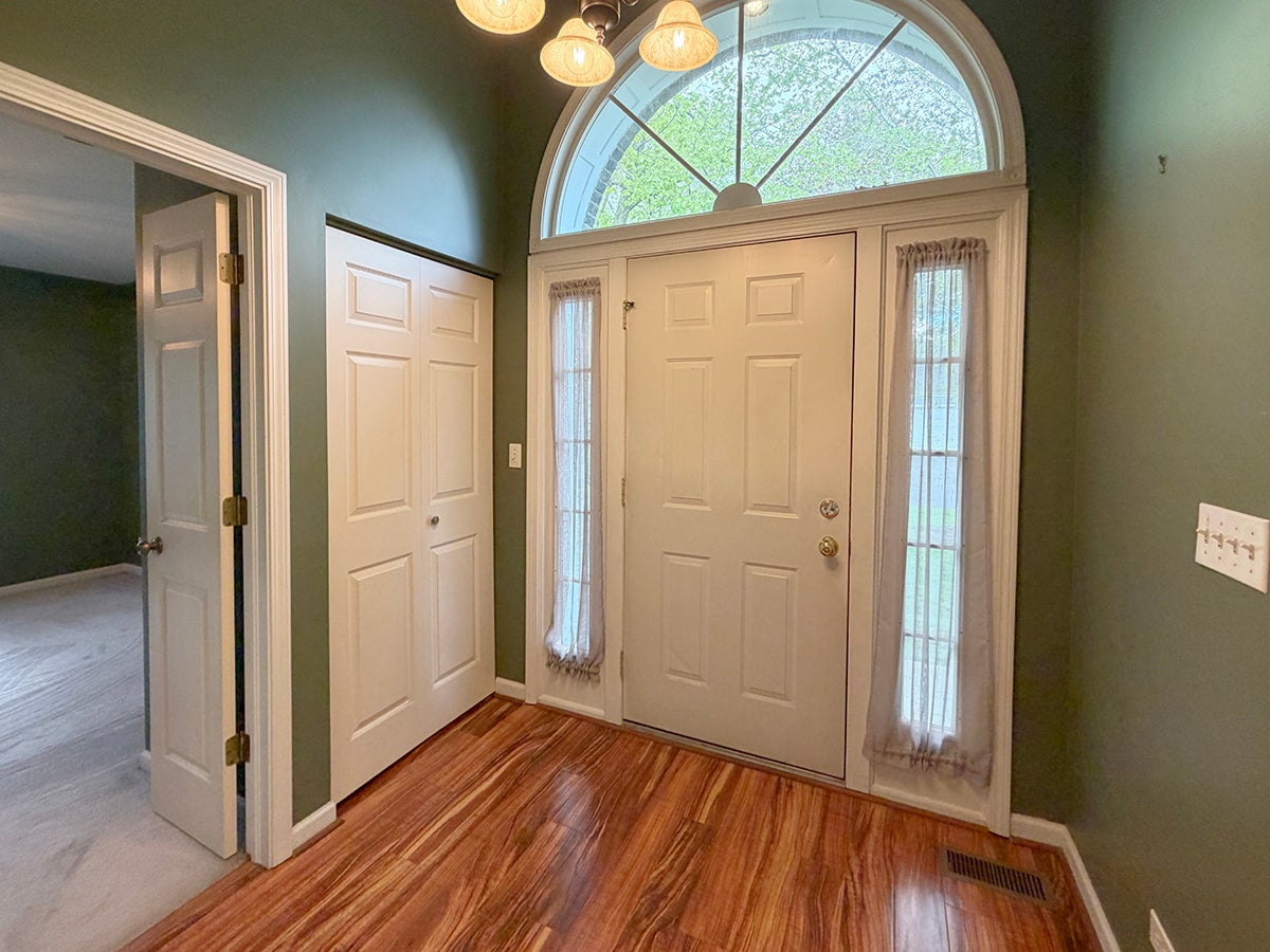 281 Governors Lane 281