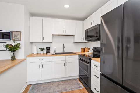 Tiny photo for 55 Vail Colony #6, Fox Lake, IL 60020 (MLS # 12545064)