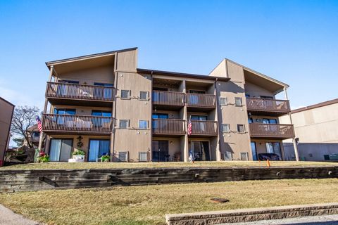 Tiny photo for 55 Vail Colony #6, Fox Lake, IL 60020 (MLS # 12545064)