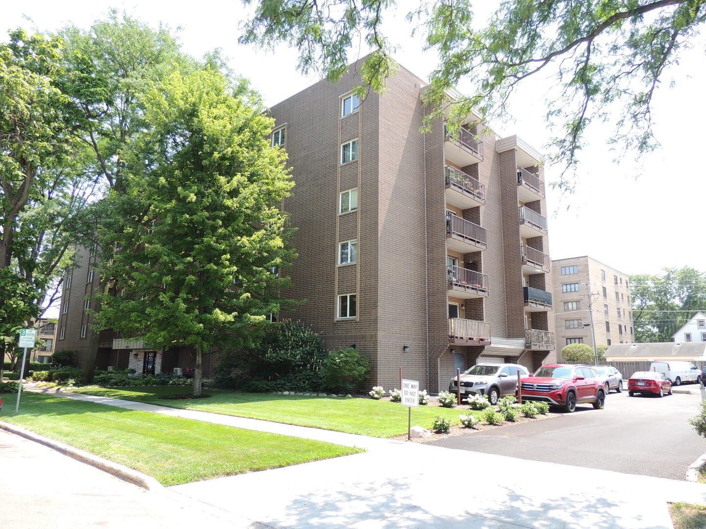 1365 Ashland Avenue 204